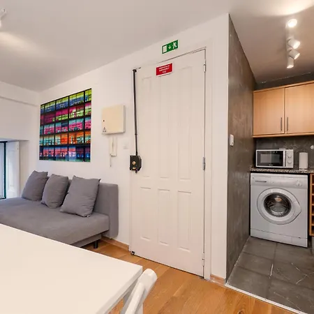 Apartman Contemporary In Chiado 2 *